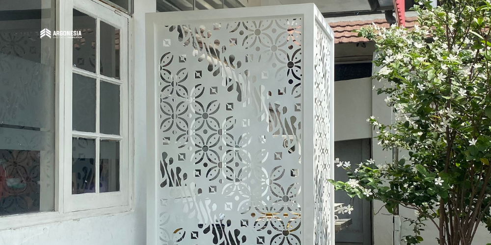 Partisi Laser Cutting